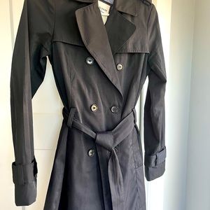 Black raincoat. Exc cond. XS